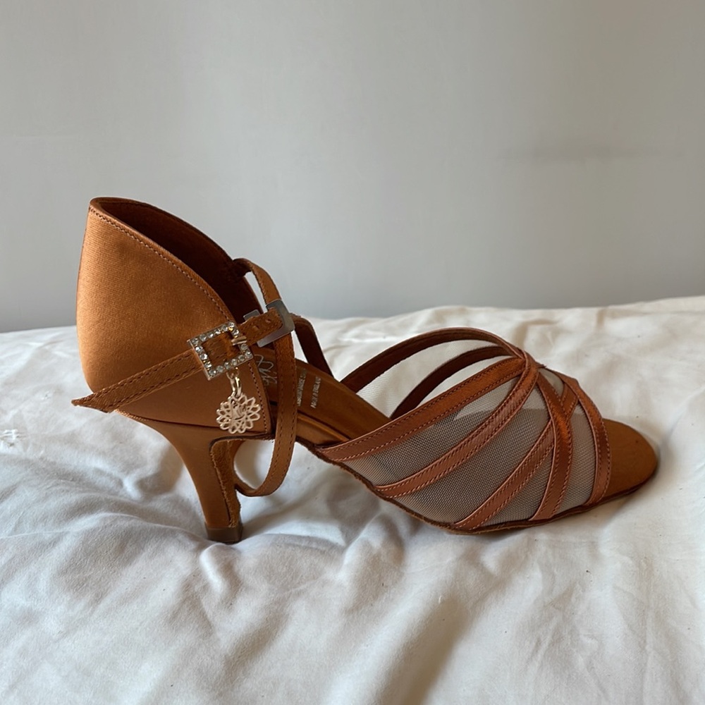 Supadance women’s Latin shoe size 5 (US). 3‎ 1/2 (UK)- never worn